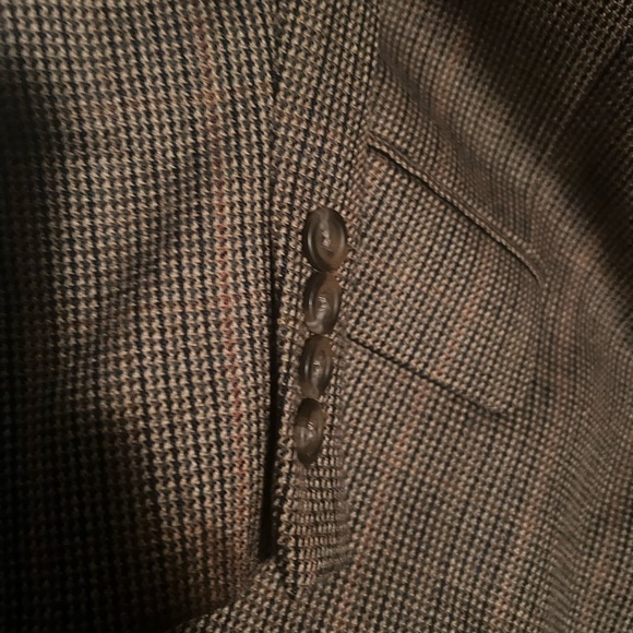 VINTAGE CHAPS/ RALPH LAUREN TAN/ BLACK CHECK MENS SPORT COAT - Picture 2 of 9
